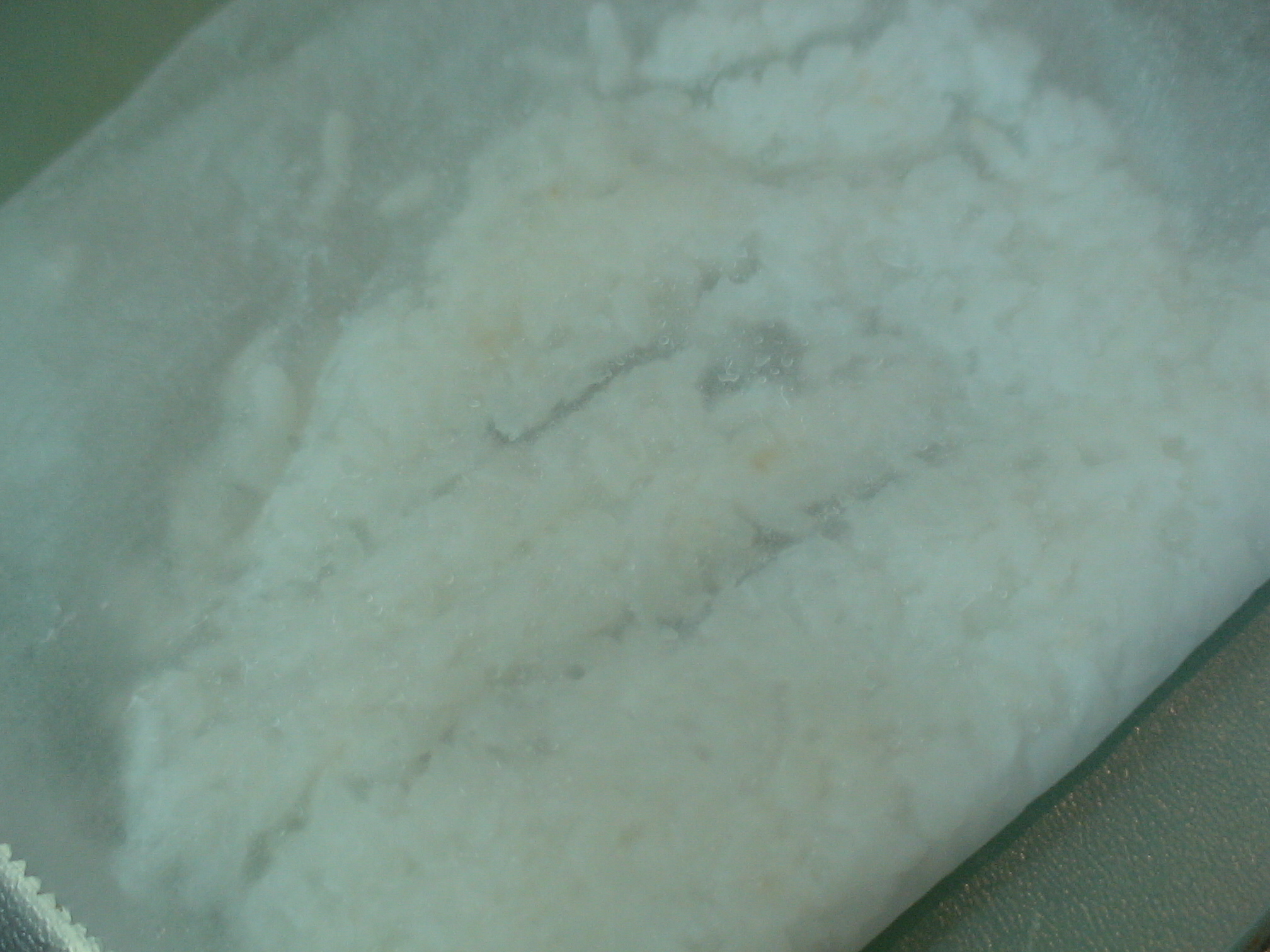 ジャムわさびページ 本気ハンバーグでは 肉を卵黄と一緒に食べるのが王道👑ですが、 わさび