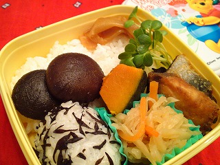 Nhkきょうの料理 栗原はるみさんの ひじきのしょうが煮 切り干し大根のうす味煮 お弁当レシピ 三ツ星主婦の 簡単 家庭料理レシピ 作り方