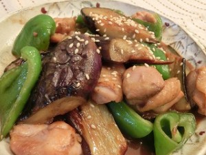 キューピー3分クッキングの鶏肉、なす、ピーマンのみそ炒め