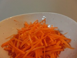 男子ごはんのにんじんの粒マスタードサラダ