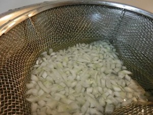 男子ごはんのにんじんの粒マスタードサラダ