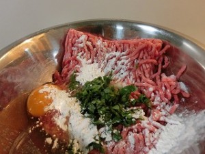 男子ごはんの和風煮込みハンバーグ