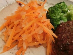 男子ごはんのにんじんの粒マスタードサラダ