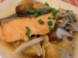 いっぷく!まんぷくキッチンのサケとキノコの蒸し焼き