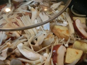 いっぷく!まんぷくキッチンのサケとキノコの蒸し焼き