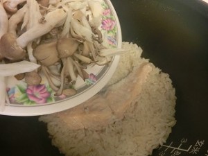 男子ごはんの秋鮭とキノコの炊き込みごはん