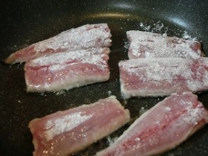 男子ごはんのサンマの揚げ焼き