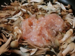 いっぷく!まんぷくキッチンのキノコたっぷり あんかけチャーハン