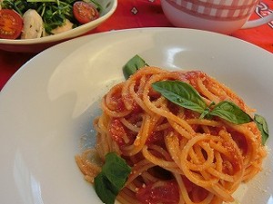 ノンストップ!のトマト缶ひとつで!煮込みパスタ