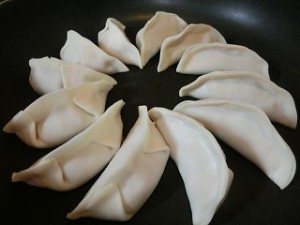 いっぷく!まんぷくキッチンの保存版!パリパリジューシー焼き餃子