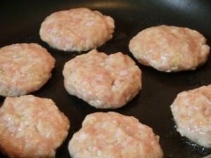 世界にひとつ ミラクルレシピの照り焼きハンバーグ風鶏つくね