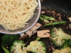 ノンストップ!のひじきとツナのピリ辛パスタ