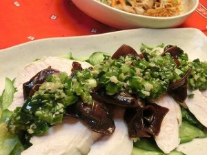 ノンストップ!のゆで鶏とキュウリの塩ネギソース
