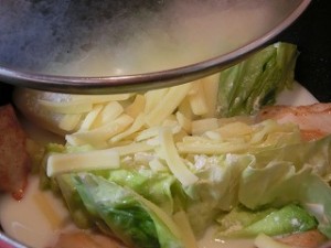ノンストップ!の春キャベツと鶏ムネ肉のチーズ蒸し鍋〜♪