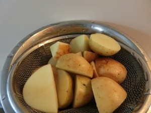 ノンストップ!の新ジャガと鶏手羽元の甘辛煮