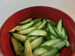 ノンストップ!のゆで鶏とキュウリの塩ネギソース