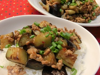 ノンストップ ご飯がっつり ナスと豚ひき肉の甘味噌丼 レシピ 三ツ星主婦の 簡単 家庭料理レシピ 作り方