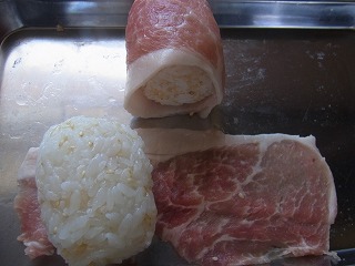 nikumaki-onigiri-sugi1.jpg