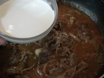 beef stroganoff-yamie5